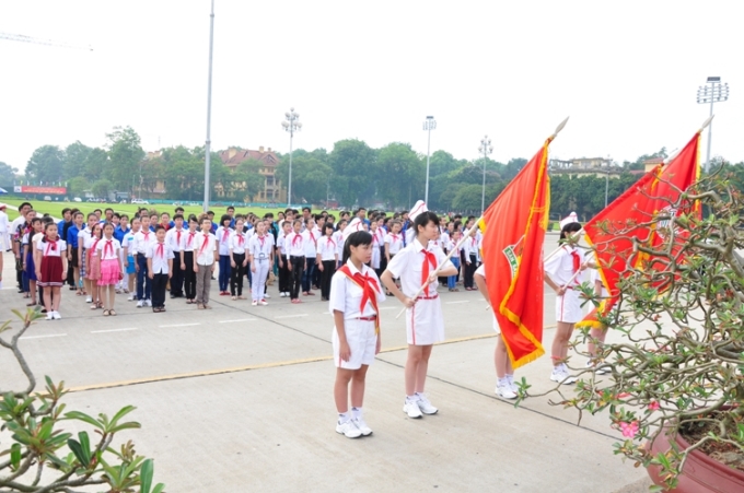 Lễ báo công làm nghìn việc tốt của các em thiếu nhi trước Lăng Chủ tịch Hồ Chí Minh. Ảnh minh họa